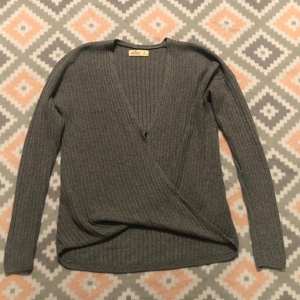 Hollister Womens Charcoal V-Neck Knit Sweater Size Small